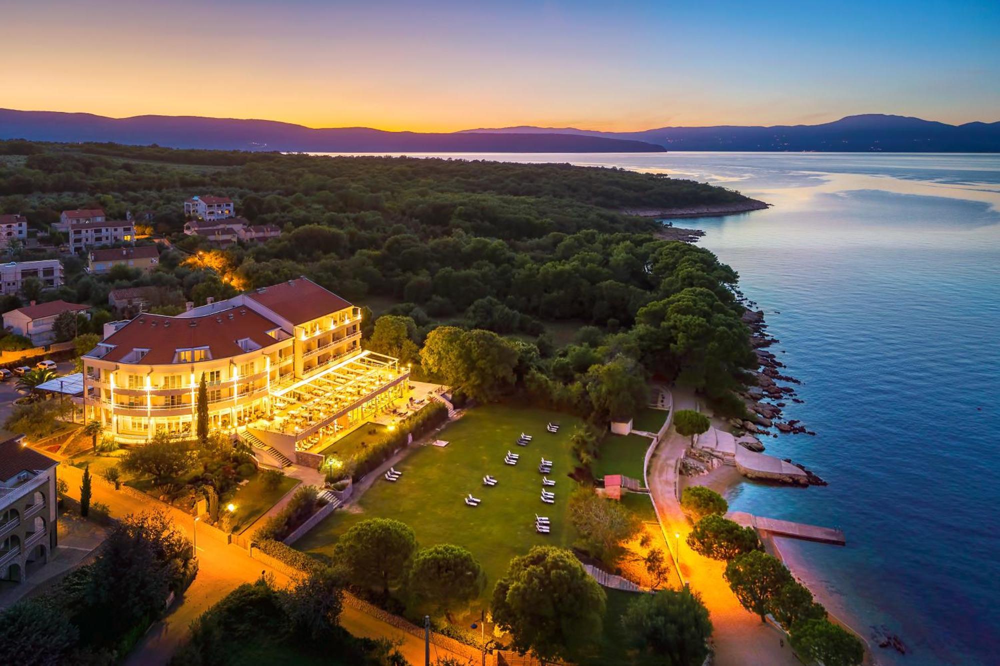 Spa&Wellness Hotel Pinia Malinska Esterno foto
