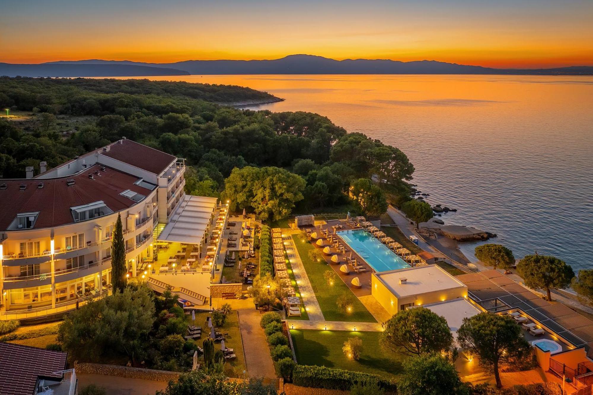 Spa&Wellness Hotel Pinia Malinska Esterno foto