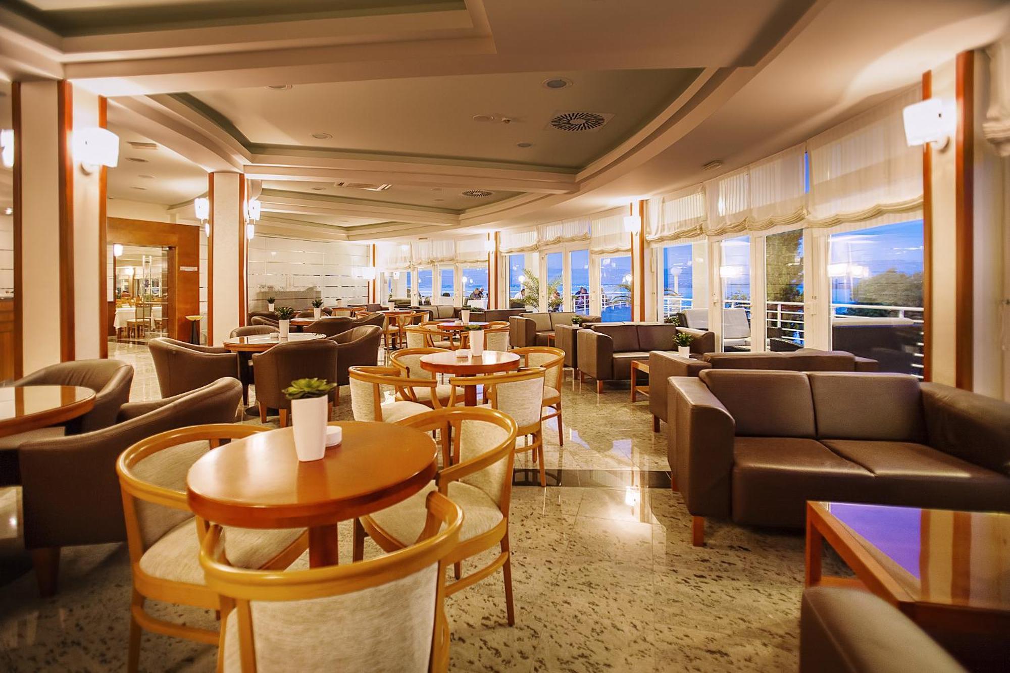 Spa&Wellness Hotel Pinia Malinska Esterno foto