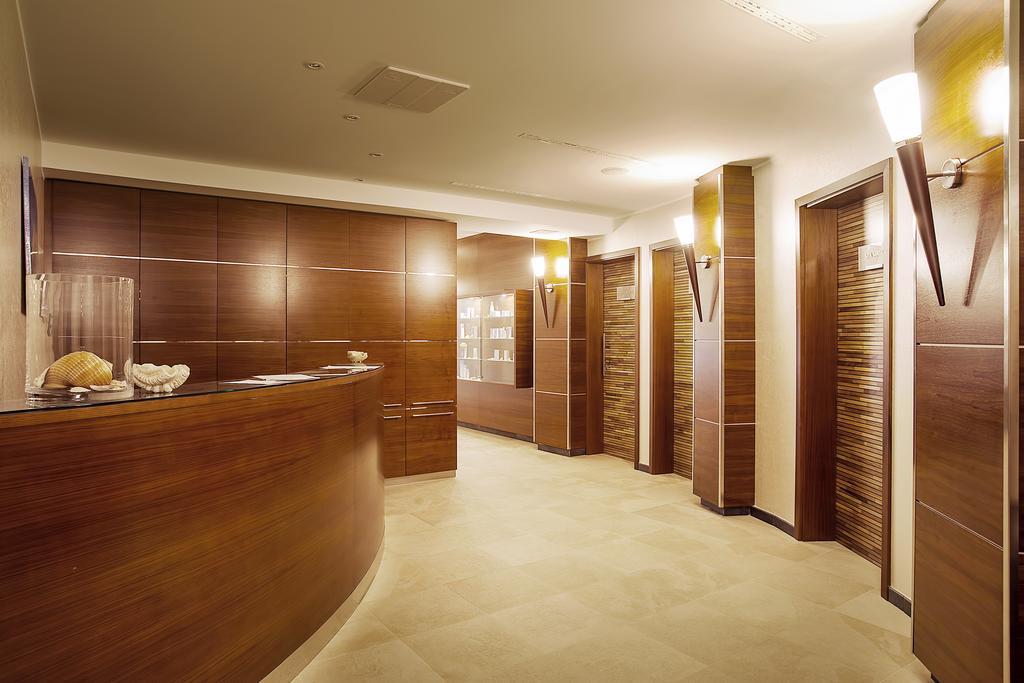 Spa&Wellness Hotel Pinia Malinska Esterno foto