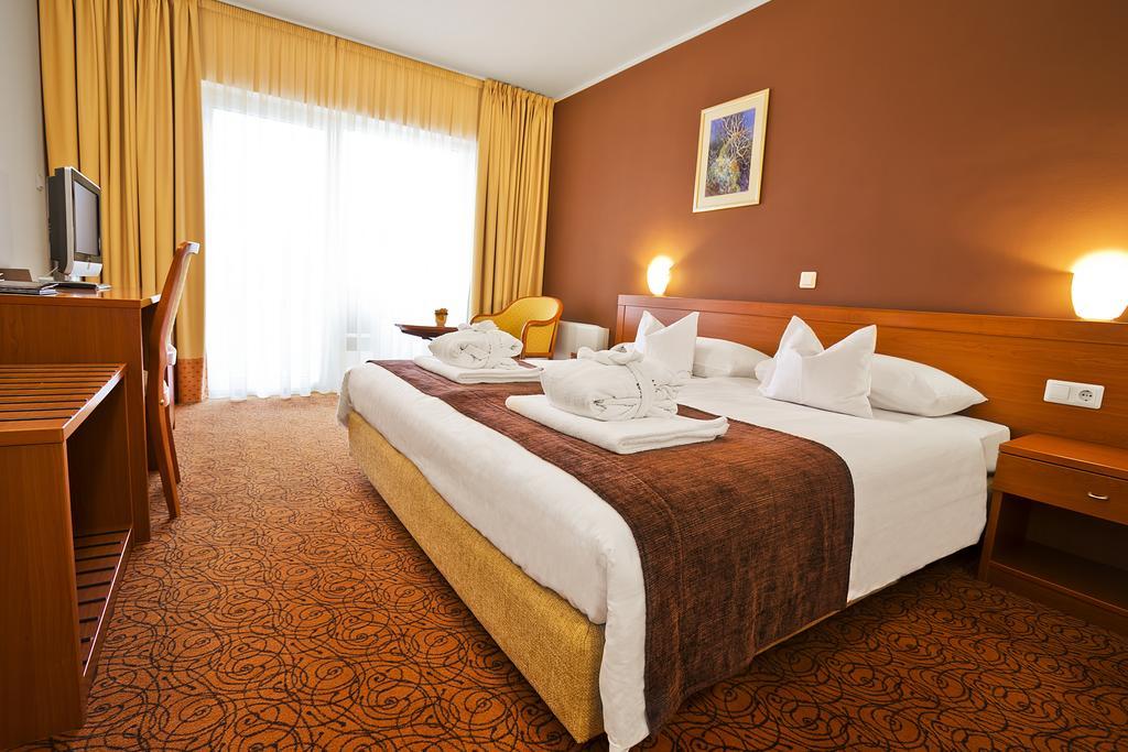 Spa&Wellness Hotel Pinia Malinska Camera foto